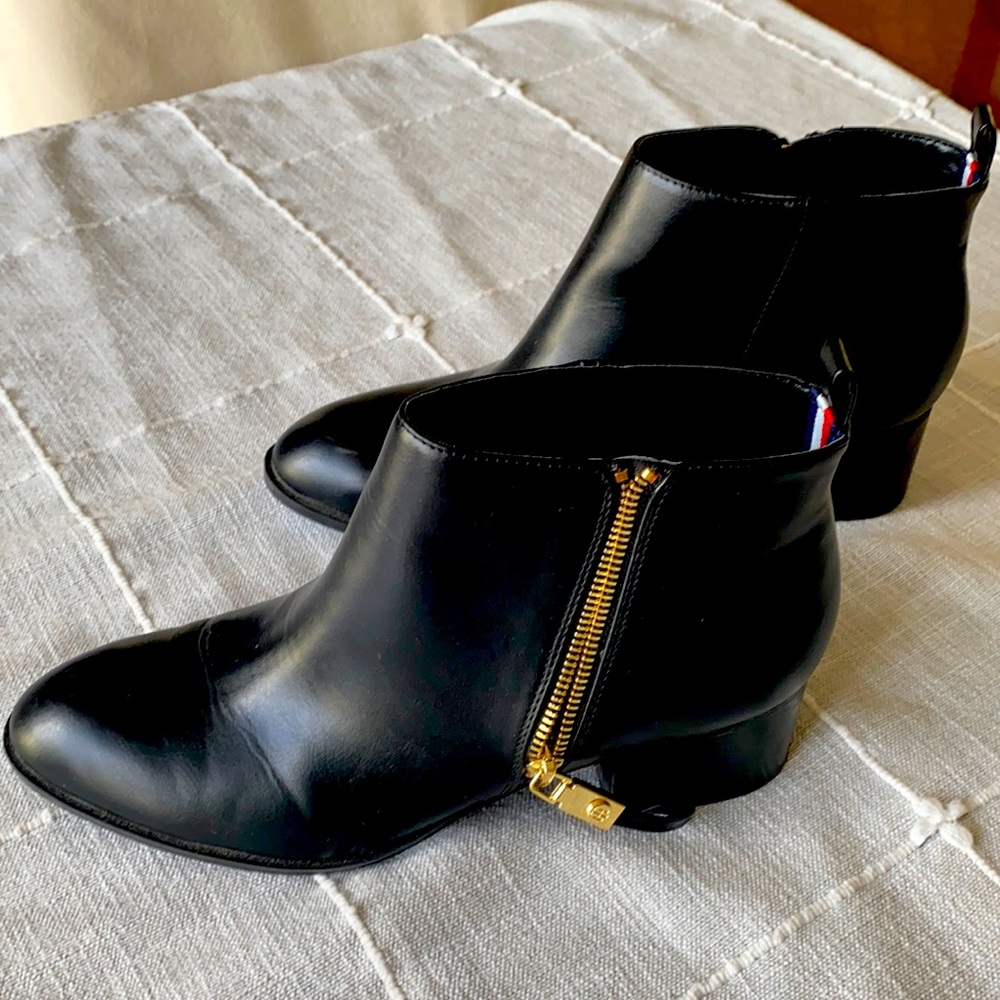 Tommy Hilfiger Black Booties 8.5